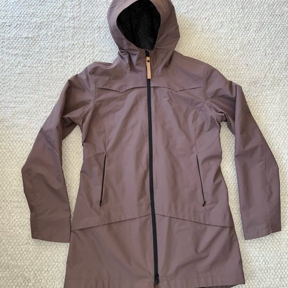 Women's Hooded Jacket in Plum - Picture 5 of 10
